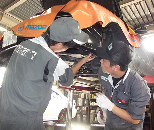 各メーカーのディーラーへの就職