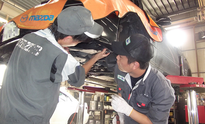 各メーカーのディーラーへの就職